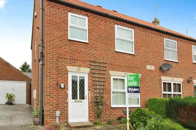 3 Bedroom Semi-Detached House For Sale