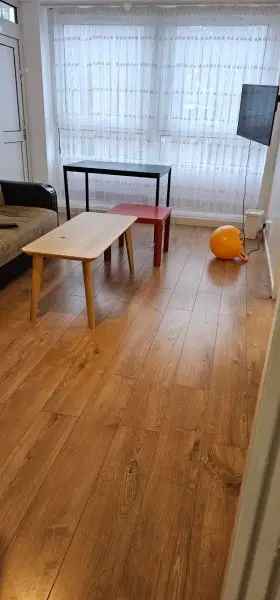 Flat For Rent in London, England