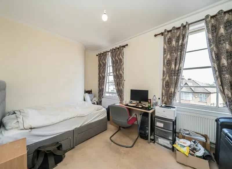 Flat For Sale , Montacute Road, London, England