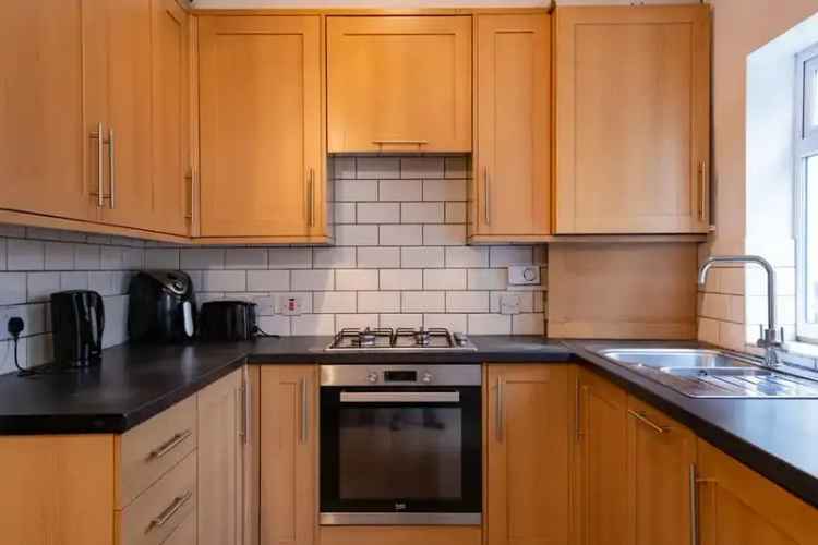 3 Bedroom Terraced House for Sale in Penge