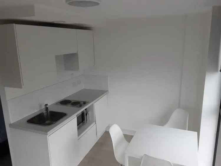 0 Bedroom Studio House to Rent Near University of Liverpool