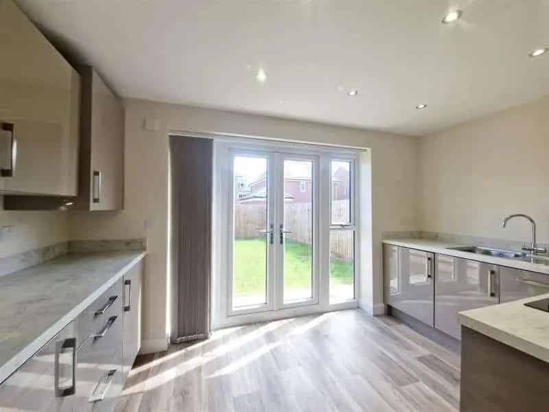 2 Bed Semi-Detached House For Sale in Fernwood Newark
