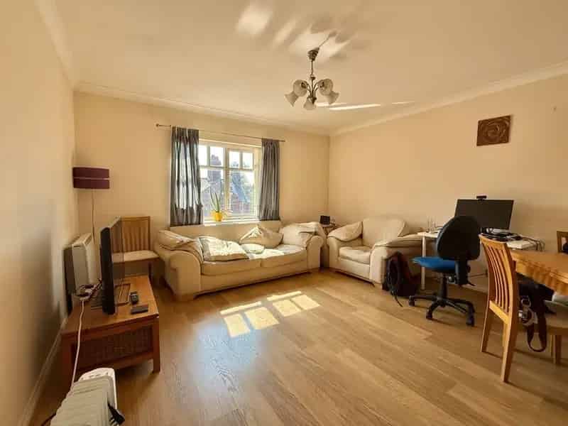 2 Bedroom Flat for Sale in Newcastle upon Tyne NE2