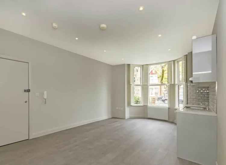 Refurbished Studio Apartment near Ealing Broadway