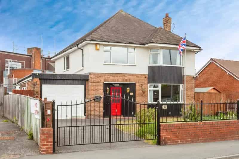 4 Bedroom Detached House for Sale Lofthouse West Yorkshire