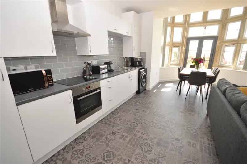 Stunning 2-Bedroom Grade II Listed House with Parking and Garden