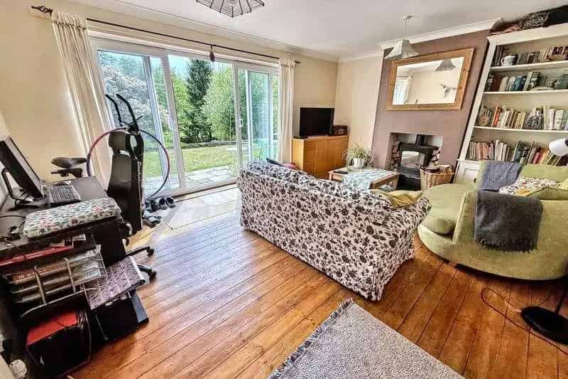 3 Bed Semi-Detached House for Sale