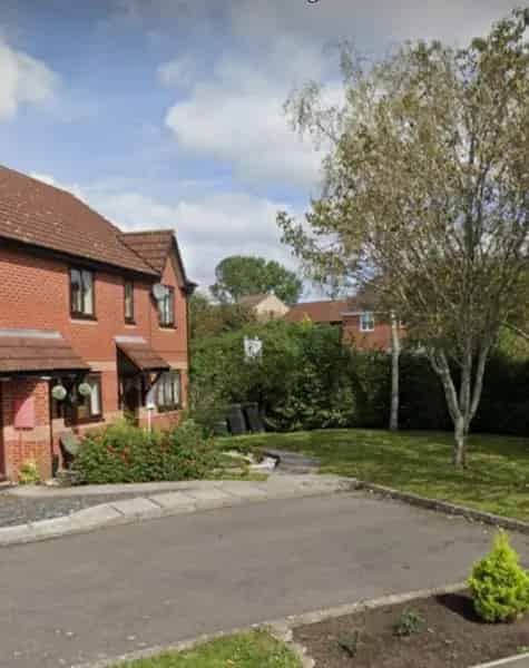 2 Bed Terraced House Near Town Centre Pets Allowed