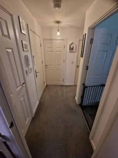 2 Bed Flat Near Westbourne Beach - Modern and Immaculate