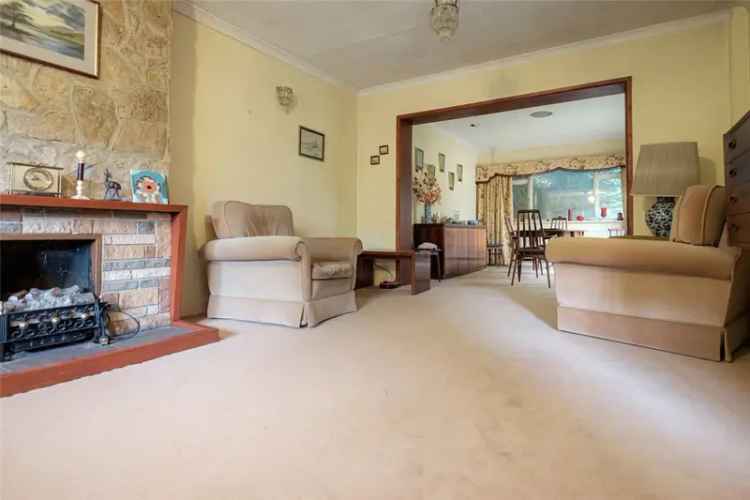 House For Sale in Cherhill, England