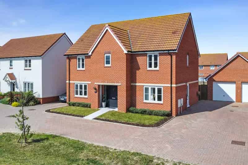 4 Bedroom Detached House For Sale Kirby Cross