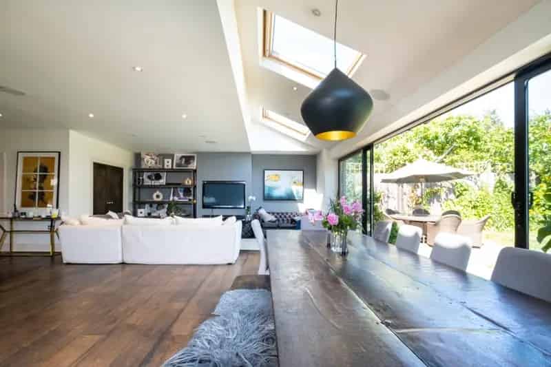 6 Bedroom Detached House to Rent