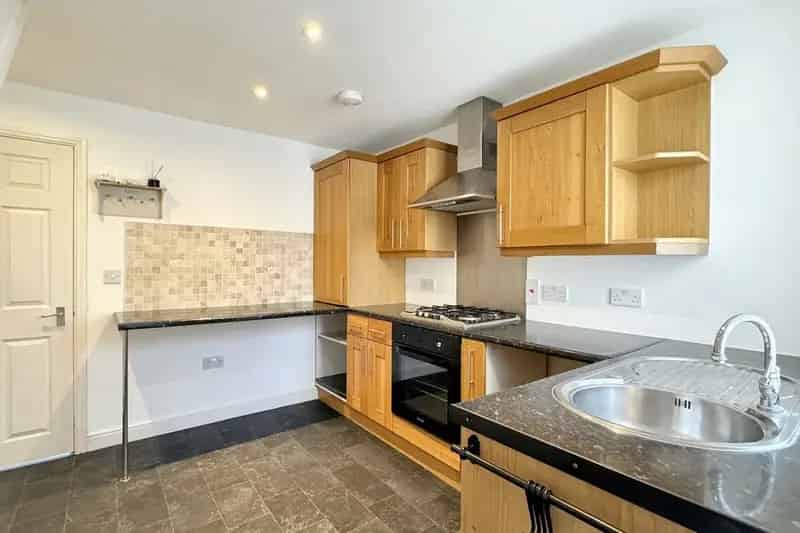 2 bedroom House
 To Rent