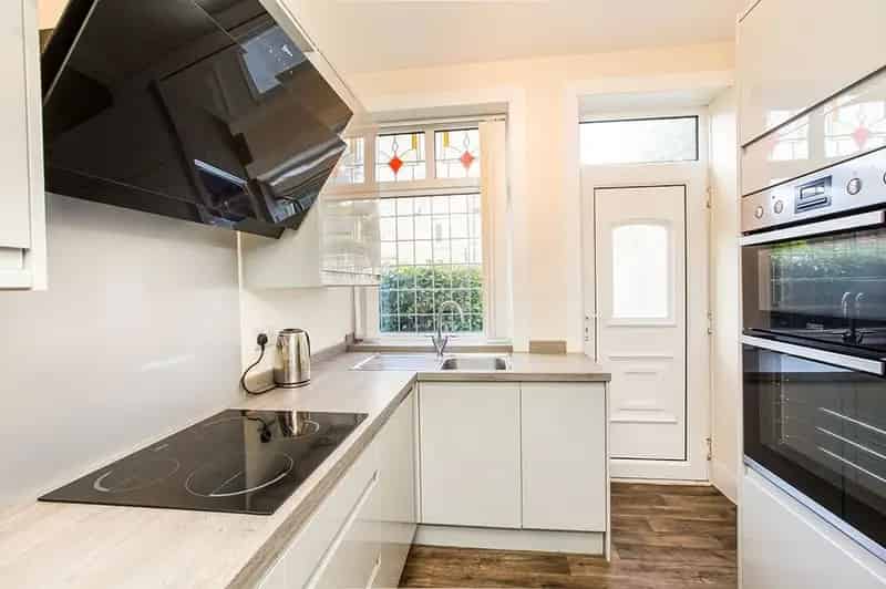 3 Bedroom Mid Terrace House Halifax West Yorkshire