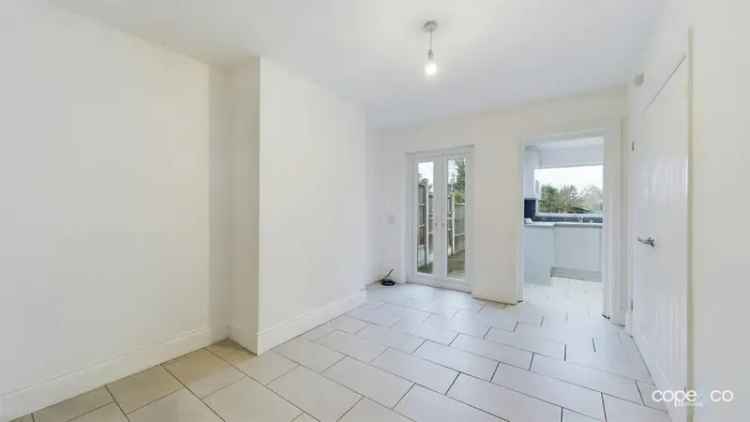 3 bedroom semi-detached house to rent