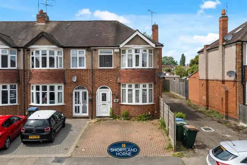 3 bedroom end of terrace house for sale