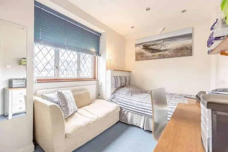 4 Bed House for Sale Near Iver Station