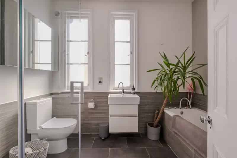 5 Bedroom Semi-Detached House for Sale