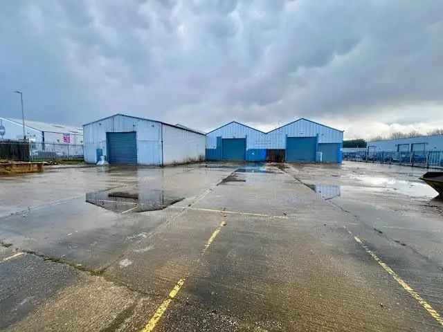 Industrial For Rent in Aylesbury, England