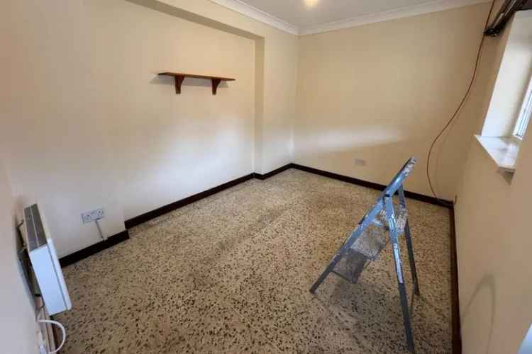 One Bedroom Ground Floor Property Available Now