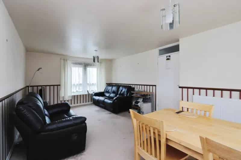 2 Bedroom Flat for Sale Sheffield 802 SQ FT