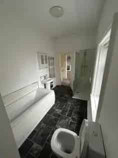 1-Bedroom Apartment in Leeds - Modern and Convenient