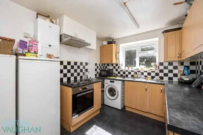 5 Bedroom Semi Detached House Student Residence