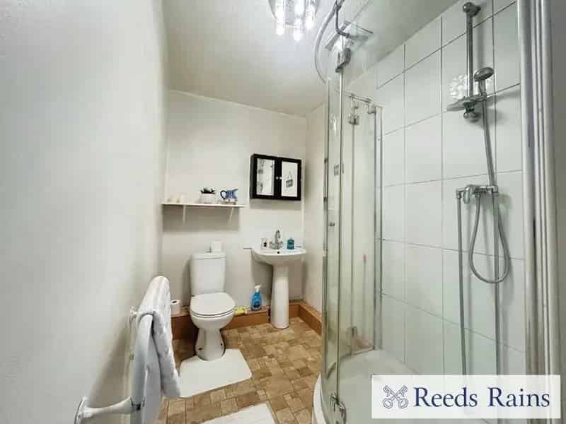 2 Bedroom Flat for Sale Salford Near Media City
