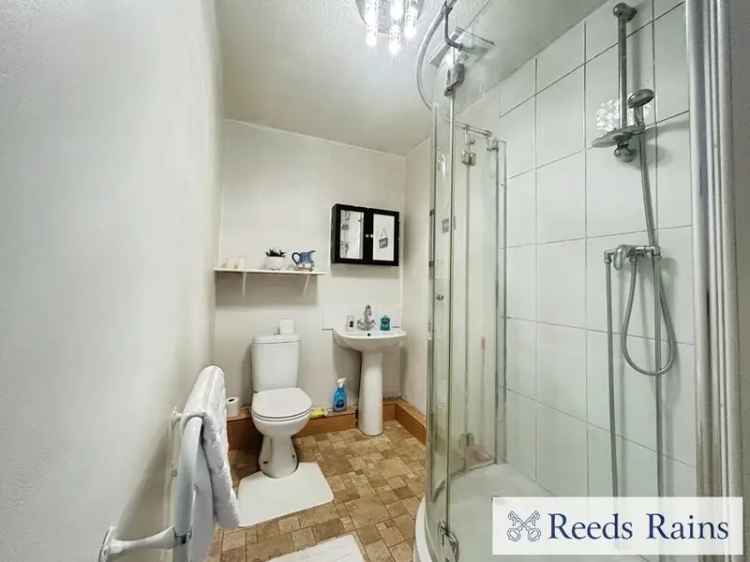2 Bedroom Flat for Sale Salford Near Media City