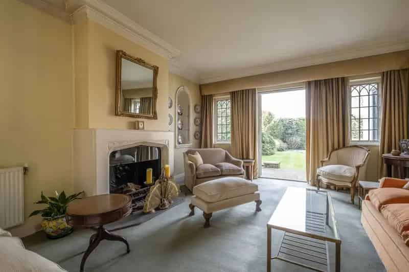 5 Bedroom House for Sale near Richmond Park