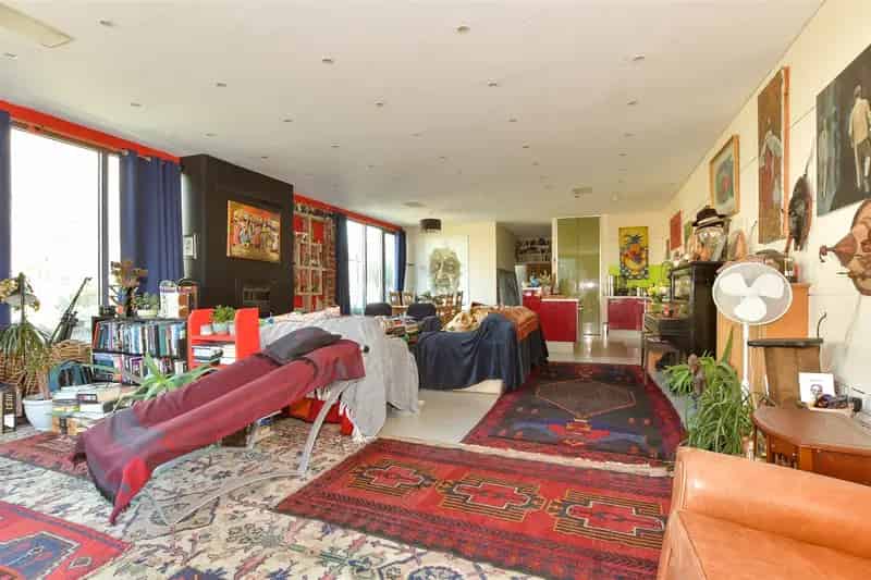 2 Bedroom Detached Floating Home for Sale