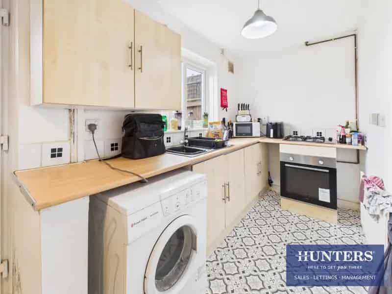 2 bedroom House
 For Sale 
Total Size: 797 SQ FT
