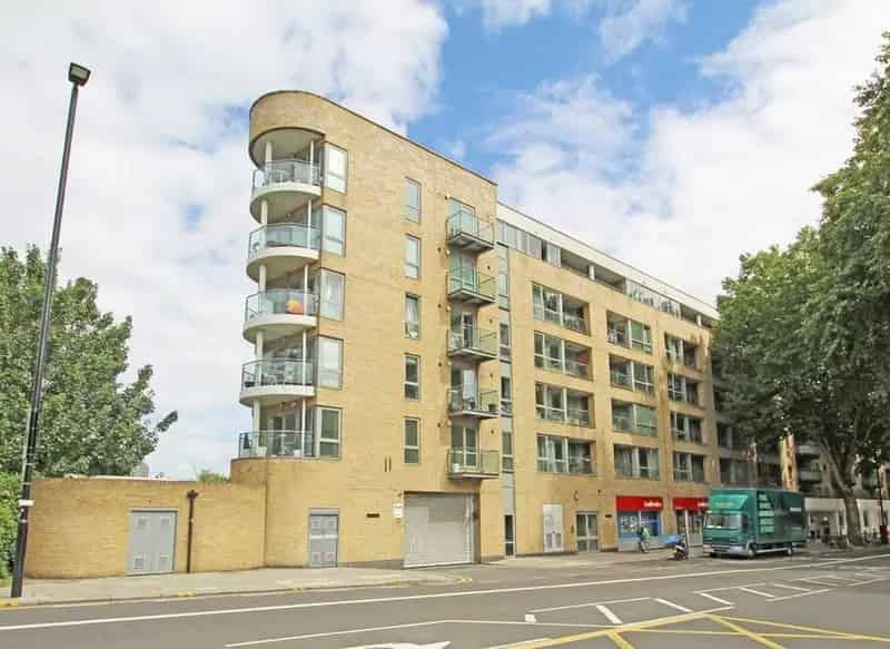 Stylish One Bedroom Apartment Chiswick High Road Near Gunnersbury Station