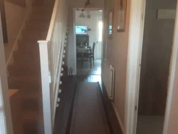 3 Bed House with Large Driveway and Garden