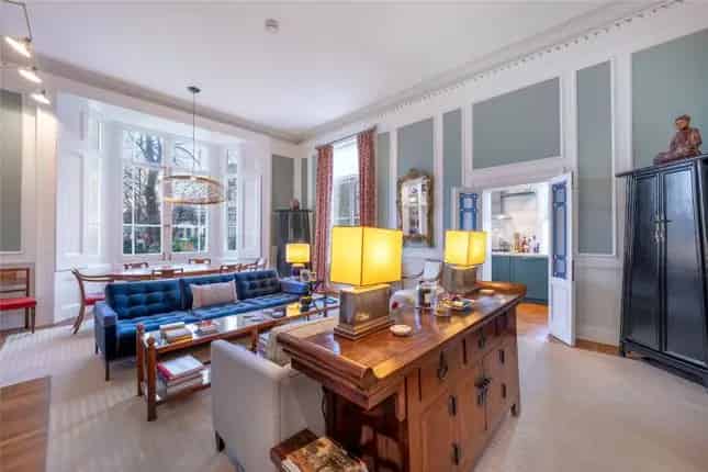 2 Double Bedroom Flat for Sale in Warrington Crescent Little Venice