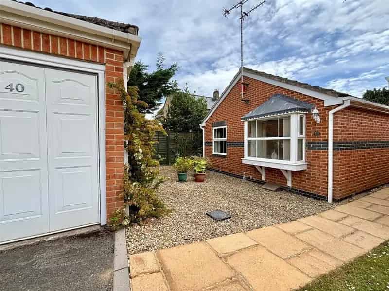 2 Bedroom Bungalow For Sale