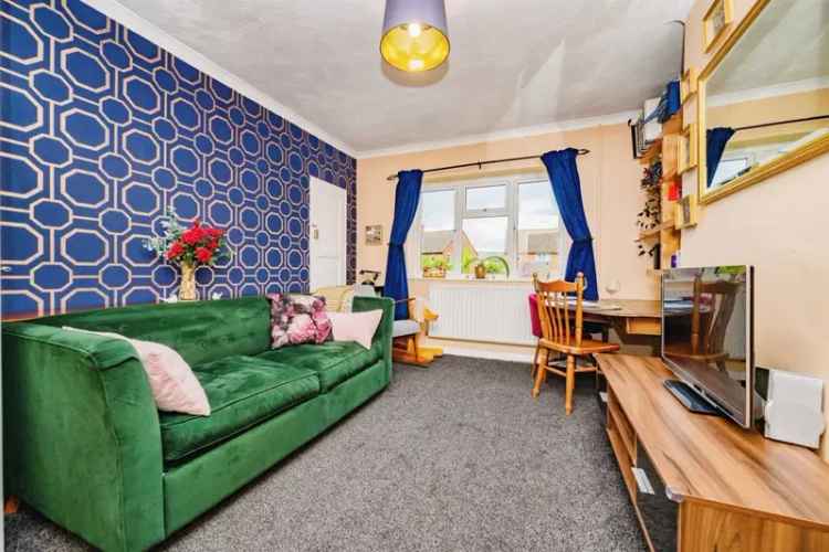 Two Bedroom Maisonette Near Amenities