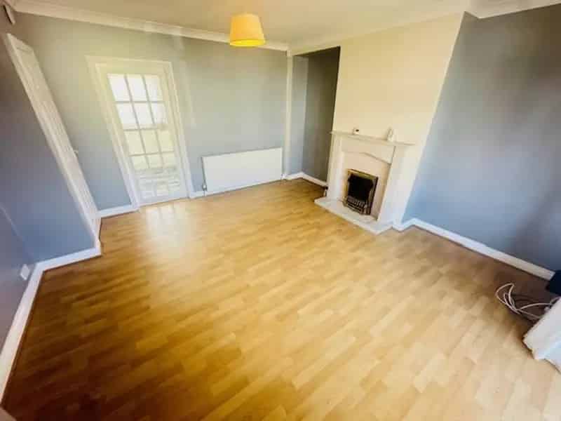 2 Bedroom House To Let Available August 29 2025