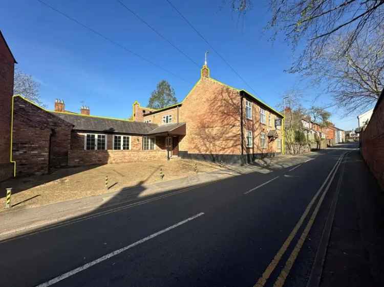 Refurbished Pub with Restaurant and Residential Space