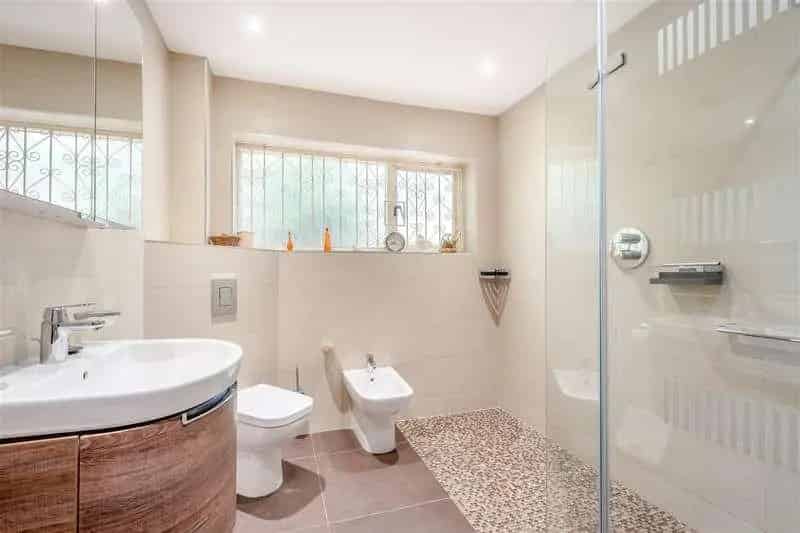 4 Bed House For Sale Charming Character Filled Home Endless Potential