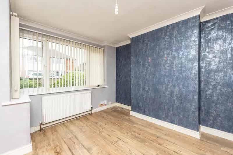 3 Bedroom Semi Detached House Wakefield