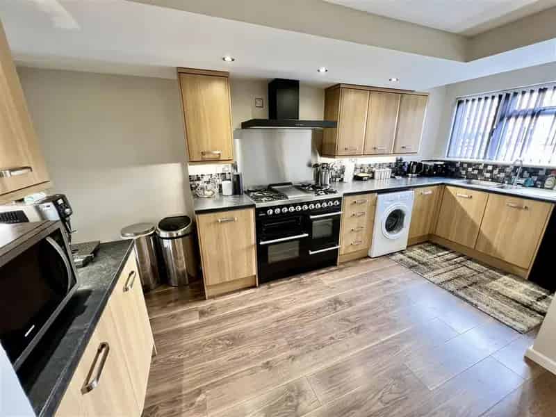 3 Bedroom Link Detached House for Sale