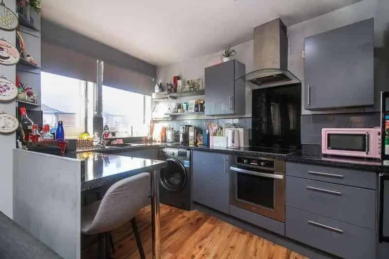 1 bed flat for sale