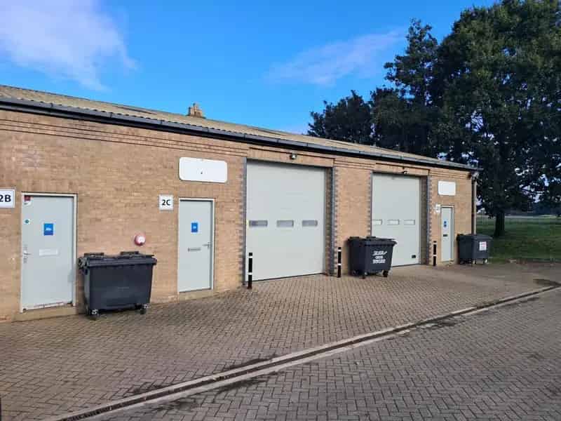 Steel Portal Frame Industrial Unit To Let