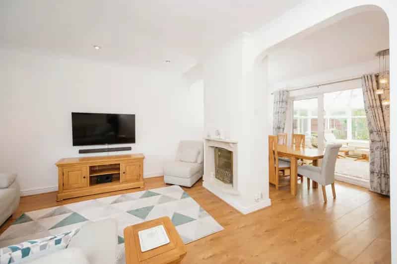 4 Bedroom Detached House Near Manchester and Liverpool