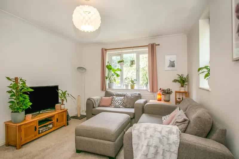 One Double Bedroom Apartment Near Bournemouth Town Centre
