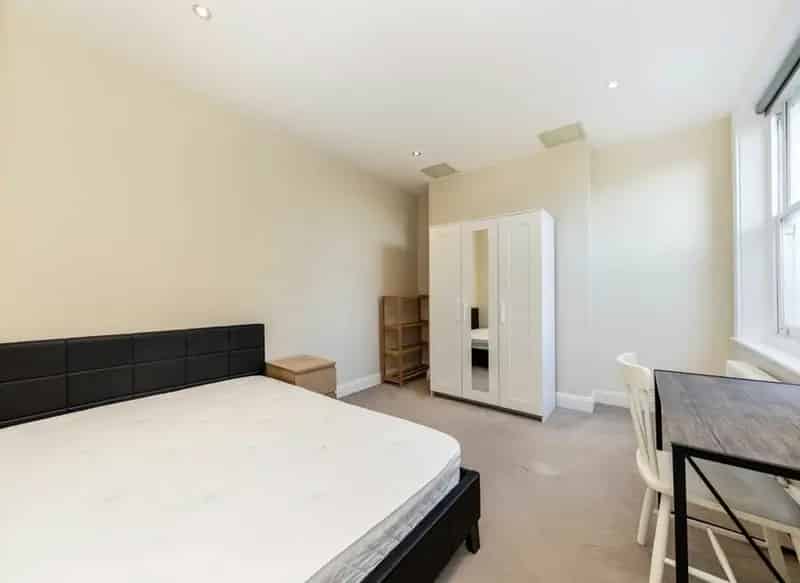 Industrial property For Sale , Fulham Palace Road, London, England