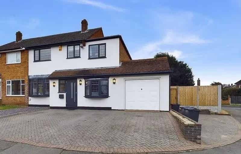 4 Bedroom Semi-Detached House for Sale