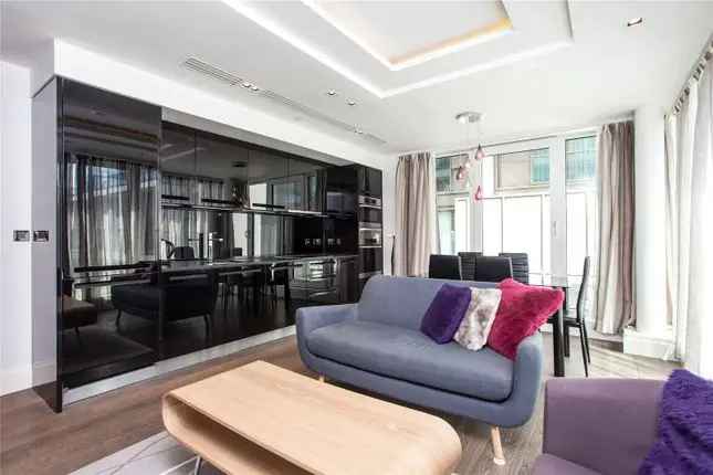 Flat for sale in Kensington High Street, London W14