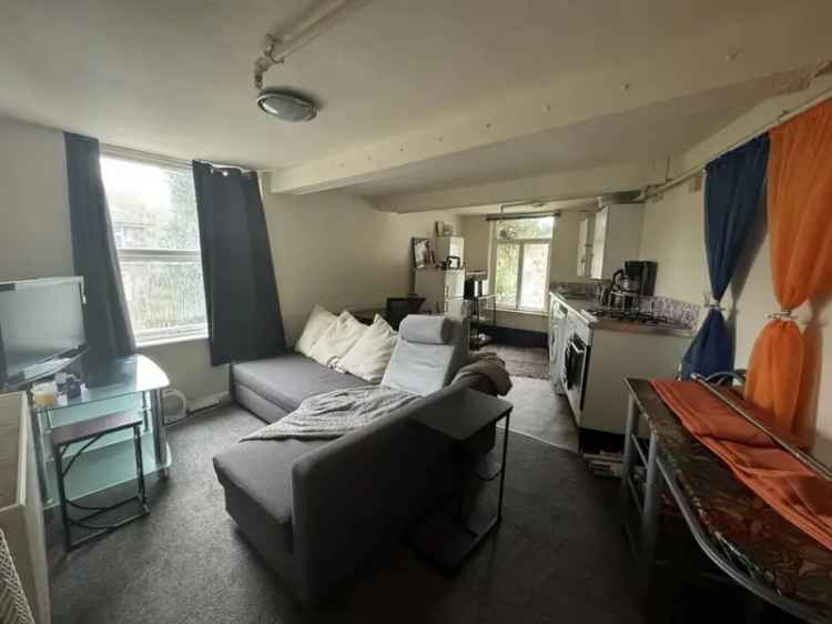 1 Bedroom House To Rent Available May 13 2025